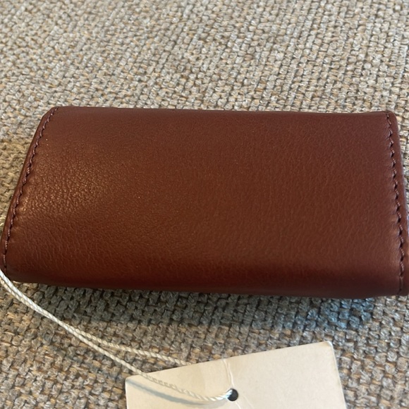 Ugg Jenna Key Case - Picture 6 of 8